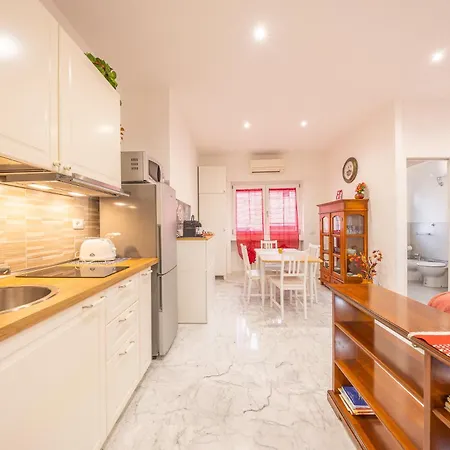 公寓 Vatican Loft For Near Metro Station
